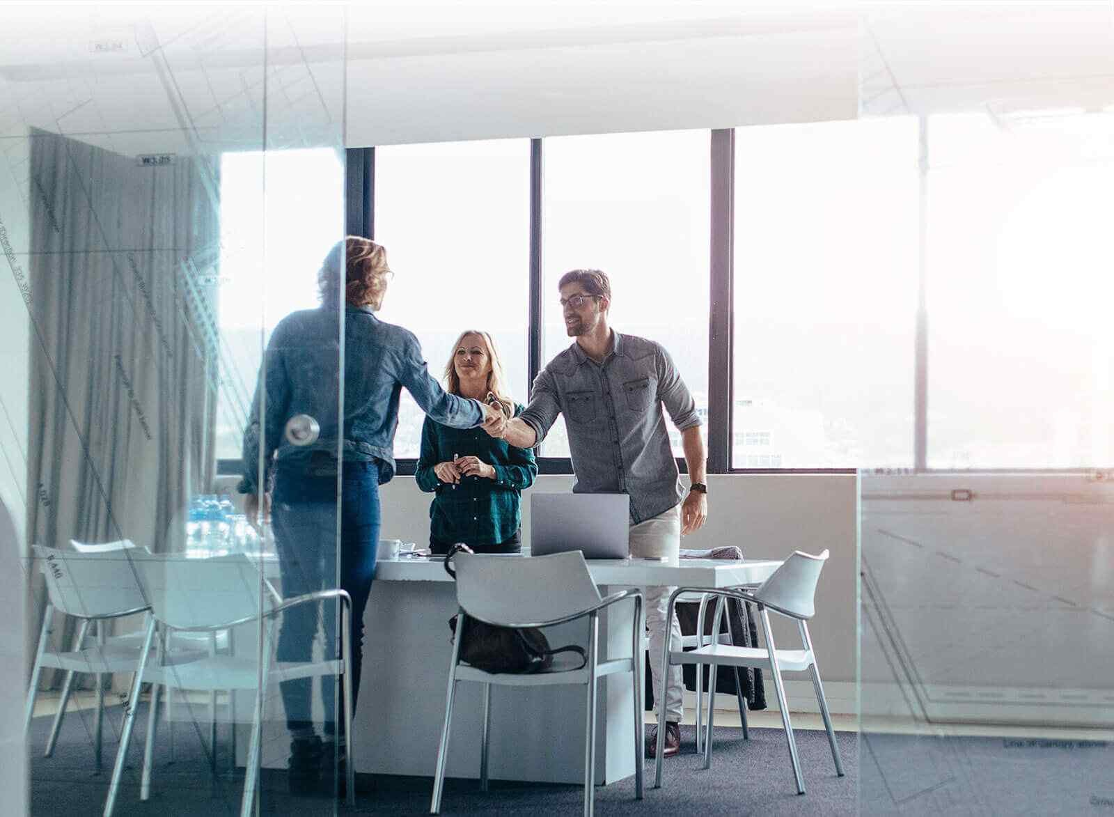 https://soldoo-group.com/wp-content/uploads/2020/05/img-about-us.jpg